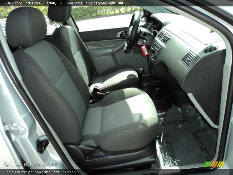 CD Silver Metallic / Charcoal/Light Flint 2007 Ford Focus ZX4 S Sedan