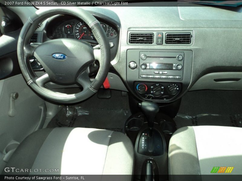 CD Silver Metallic / Charcoal/Light Flint 2007 Ford Focus ZX4 S Sedan