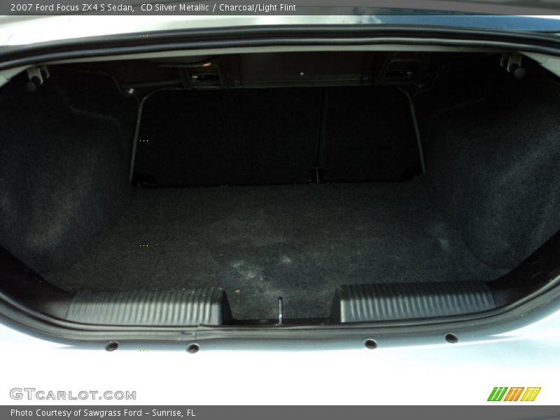 CD Silver Metallic / Charcoal/Light Flint 2007 Ford Focus ZX4 S Sedan