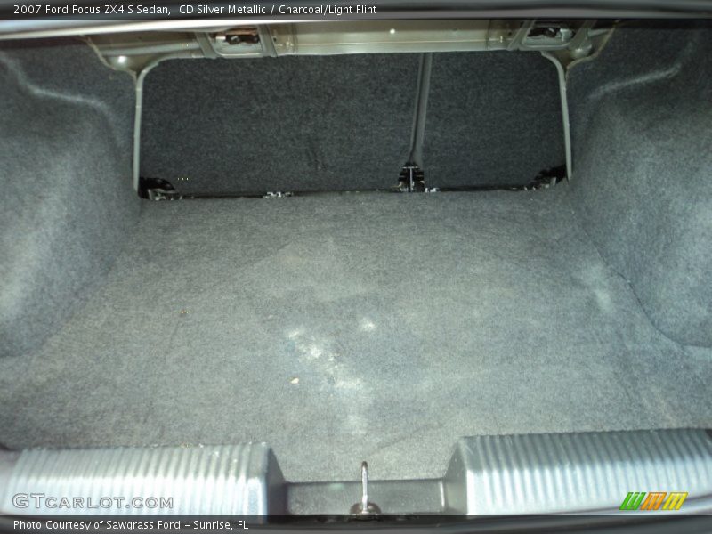CD Silver Metallic / Charcoal/Light Flint 2007 Ford Focus ZX4 S Sedan