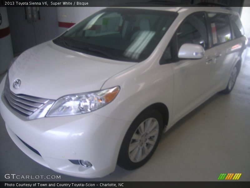 Super White / Bisque 2013 Toyota Sienna V6
