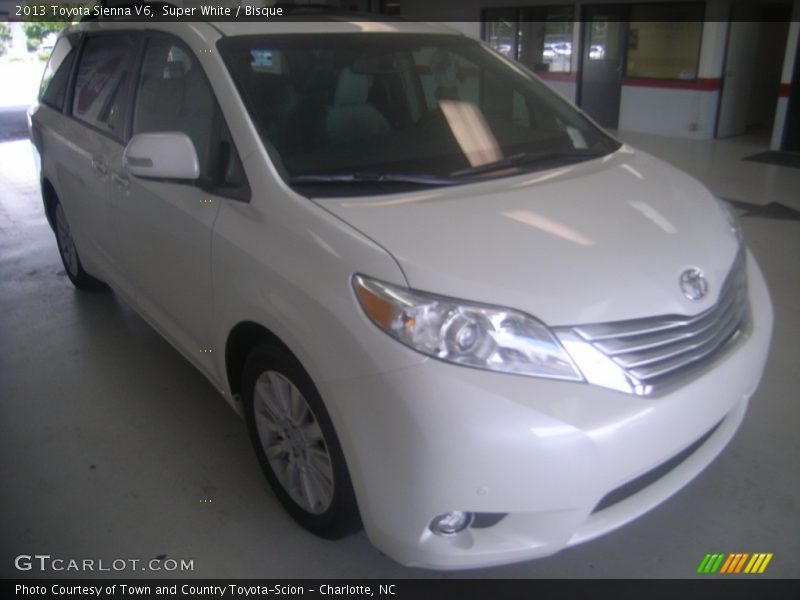 Super White / Bisque 2013 Toyota Sienna V6