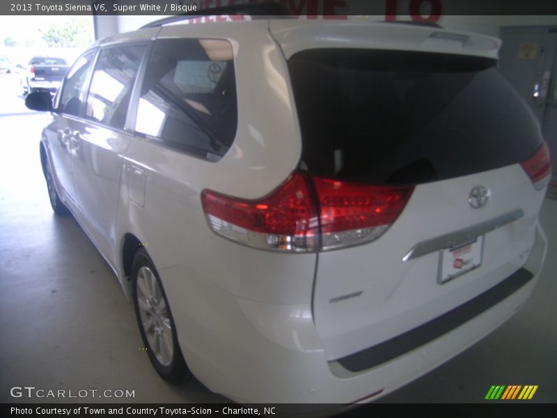 Super White / Bisque 2013 Toyota Sienna V6
