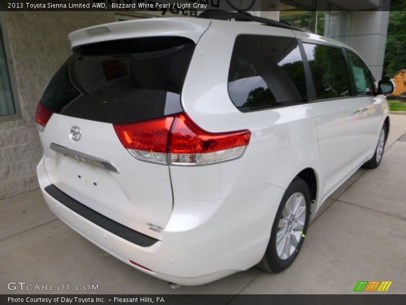Blizzard White Pearl / Light Gray 2013 Toyota Sienna Limited AWD