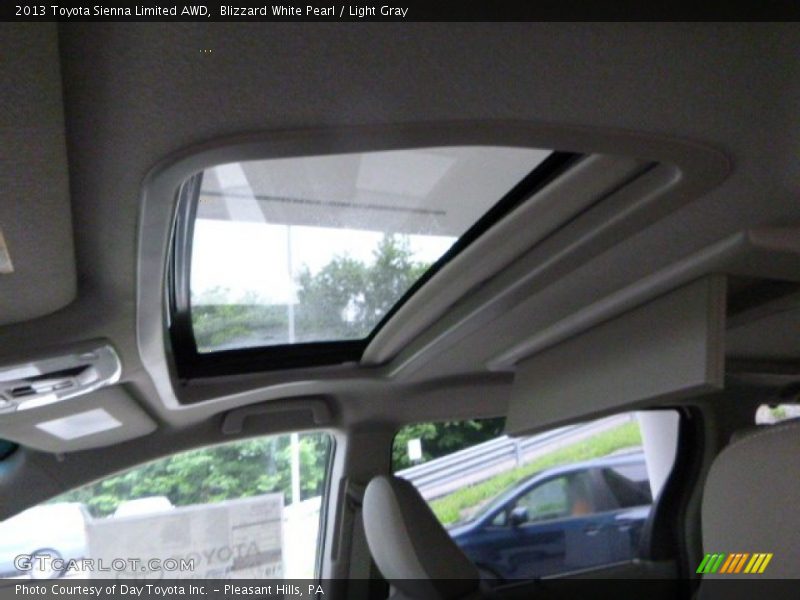 Blizzard White Pearl / Light Gray 2013 Toyota Sienna Limited AWD