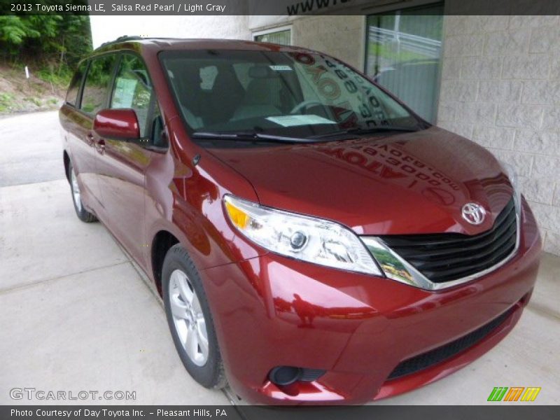 Salsa Red Pearl / Light Gray 2013 Toyota Sienna LE