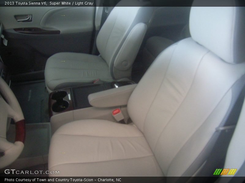 Super White / Light Gray 2013 Toyota Sienna V6