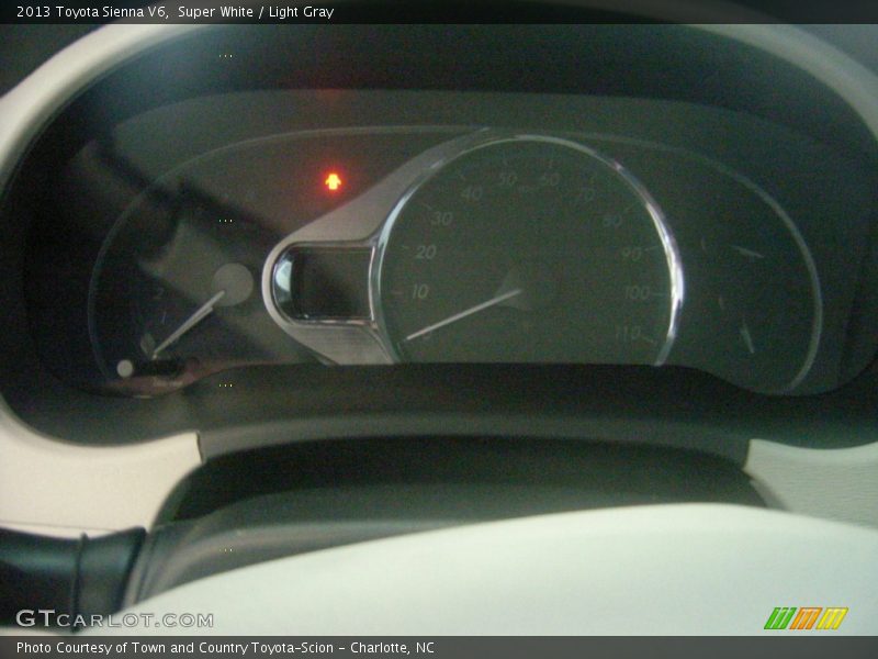 Super White / Light Gray 2013 Toyota Sienna V6