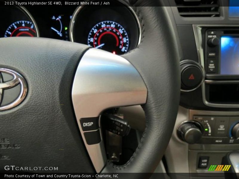 Blizzard White Pearl / Ash 2013 Toyota Highlander SE 4WD