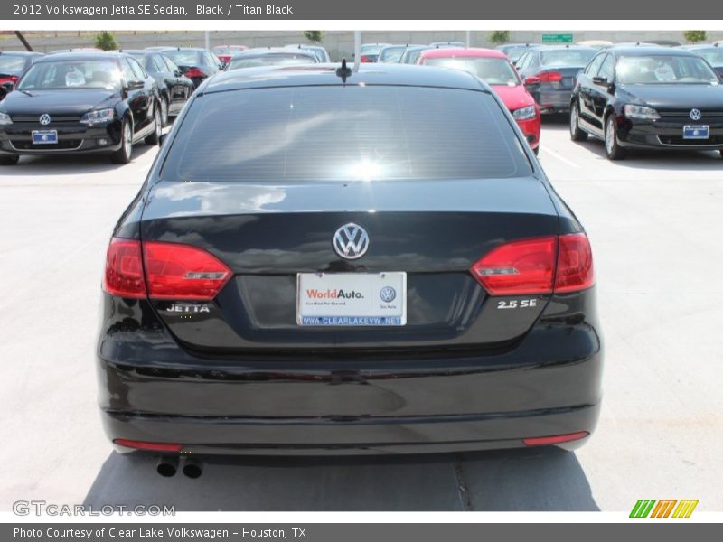 Black / Titan Black 2012 Volkswagen Jetta SE Sedan