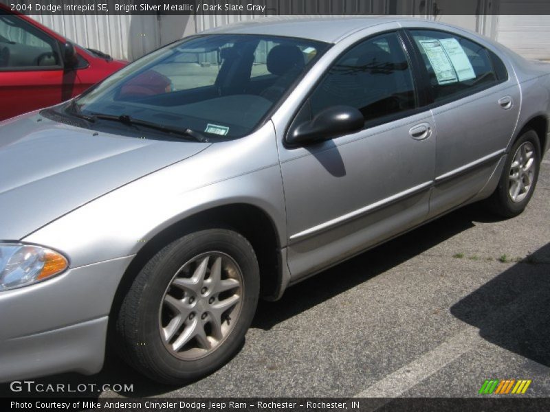 Bright Silver Metallic / Dark Slate Gray 2004 Dodge Intrepid SE