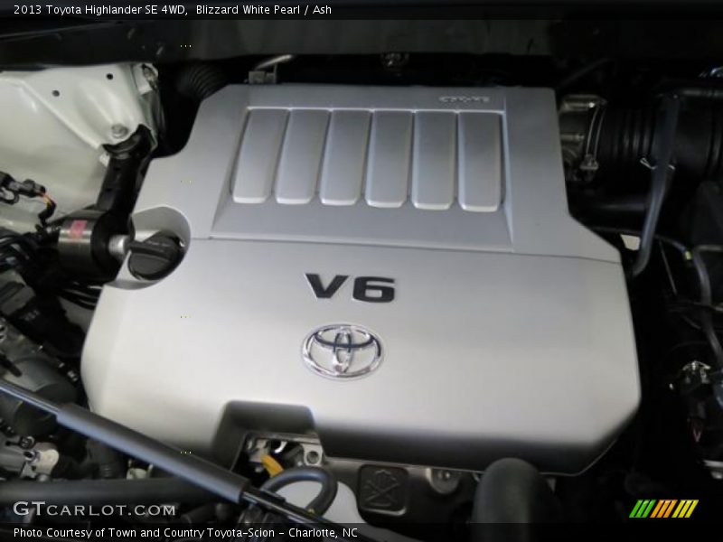 Blizzard White Pearl / Ash 2013 Toyota Highlander SE 4WD