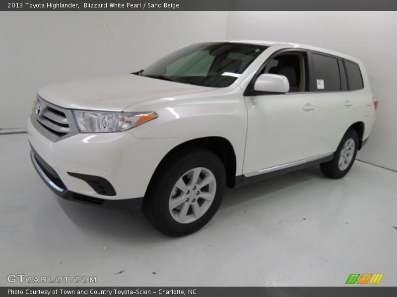 Blizzard White Pearl / Sand Beige 2013 Toyota Highlander