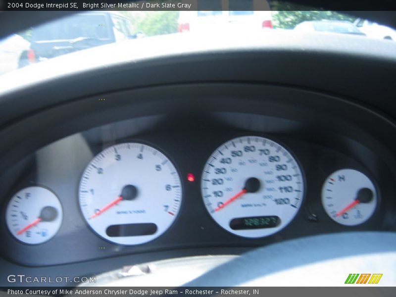 Bright Silver Metallic / Dark Slate Gray 2004 Dodge Intrepid SE