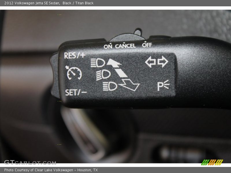 Black / Titan Black 2012 Volkswagen Jetta SE Sedan
