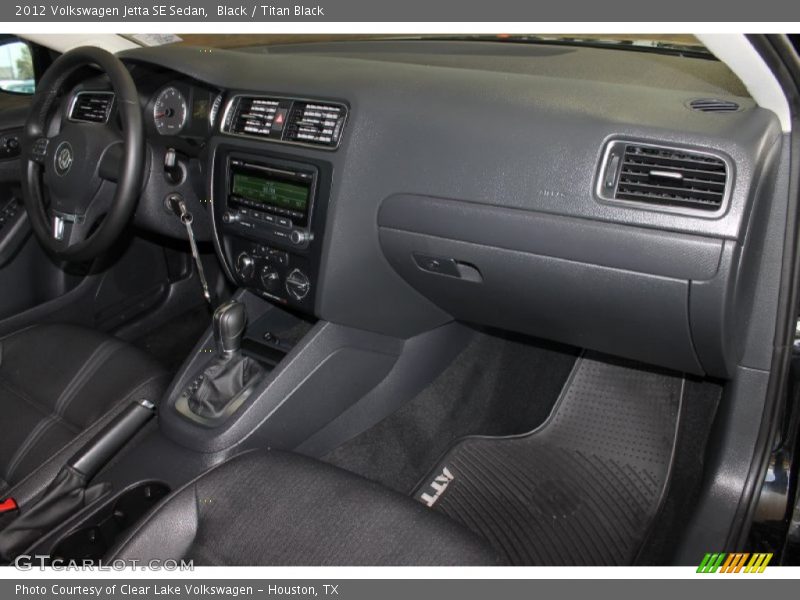 Black / Titan Black 2012 Volkswagen Jetta SE Sedan