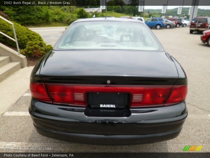 Black / Medium Gray 2002 Buick Regal LS