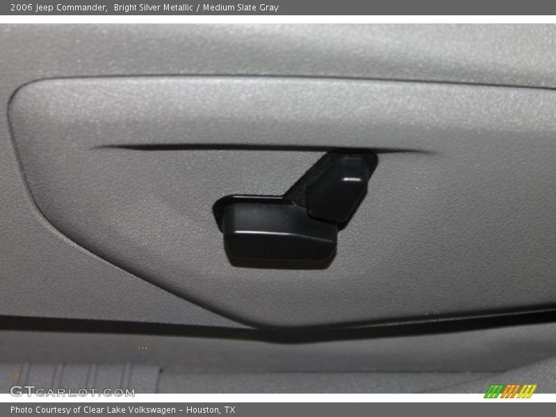 Bright Silver Metallic / Medium Slate Gray 2006 Jeep Commander