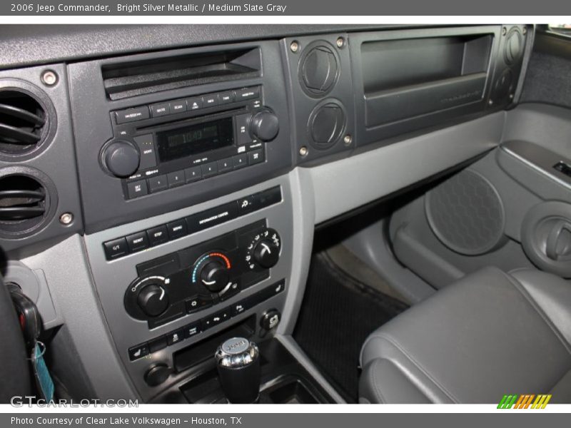 Controls of 2006 Commander 