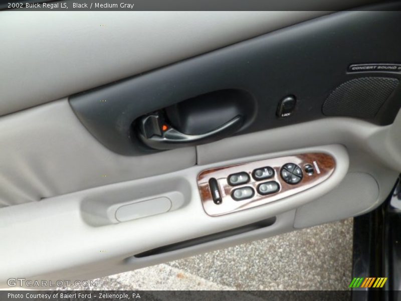Black / Medium Gray 2002 Buick Regal LS