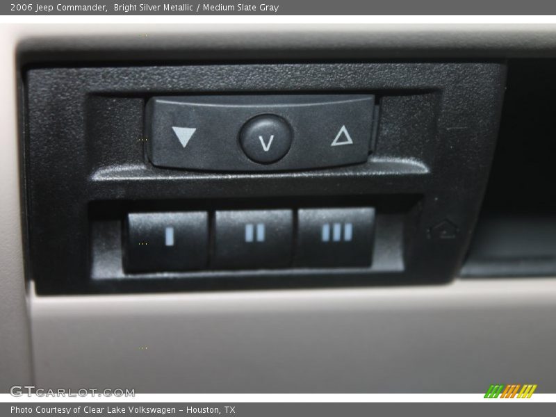 Bright Silver Metallic / Medium Slate Gray 2006 Jeep Commander