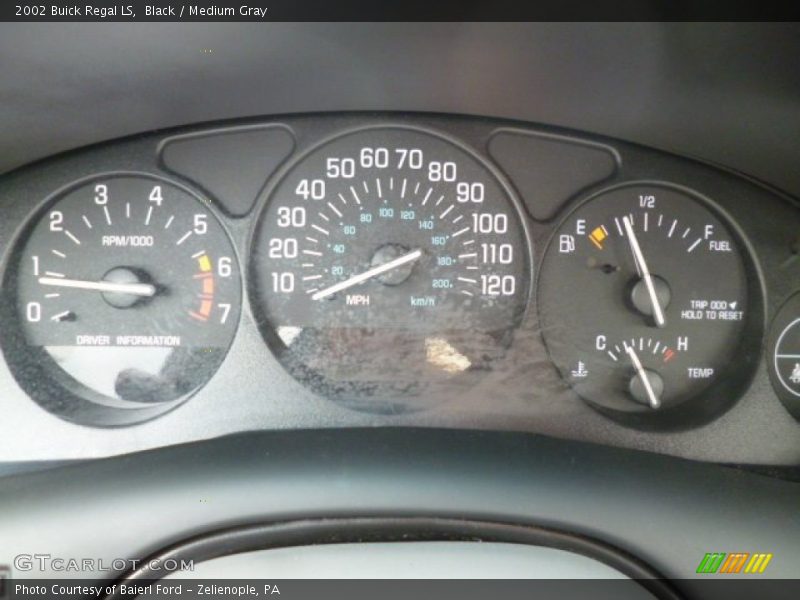 Black / Medium Gray 2002 Buick Regal LS
