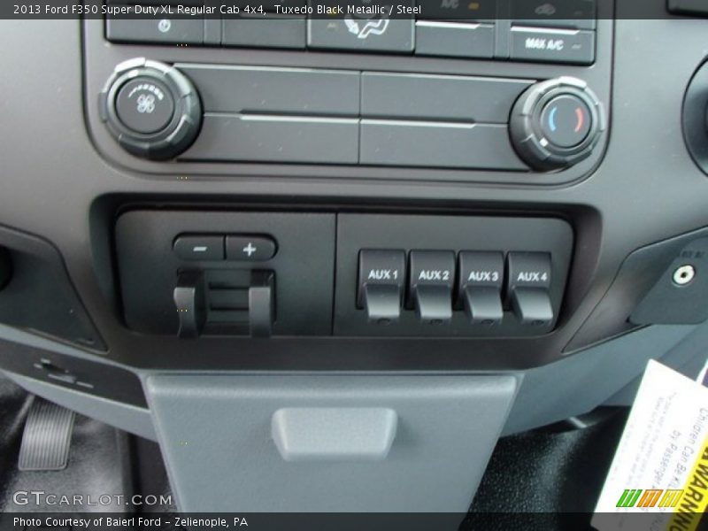 Controls of 2013 F350 Super Duty XL Regular Cab 4x4