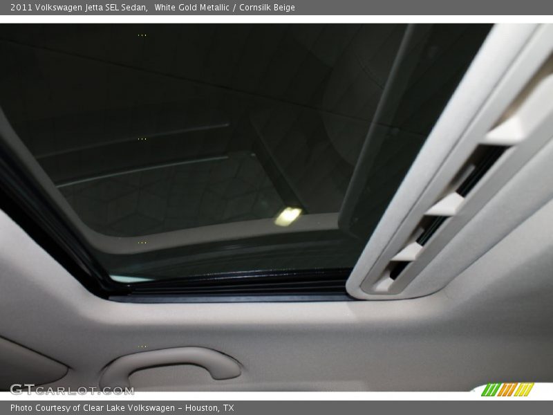White Gold Metallic / Cornsilk Beige 2011 Volkswagen Jetta SEL Sedan
