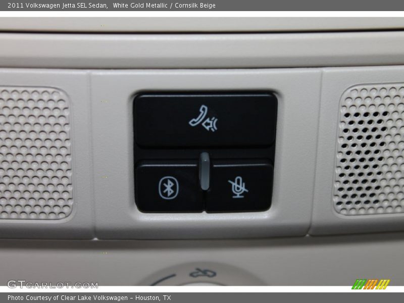 White Gold Metallic / Cornsilk Beige 2011 Volkswagen Jetta SEL Sedan