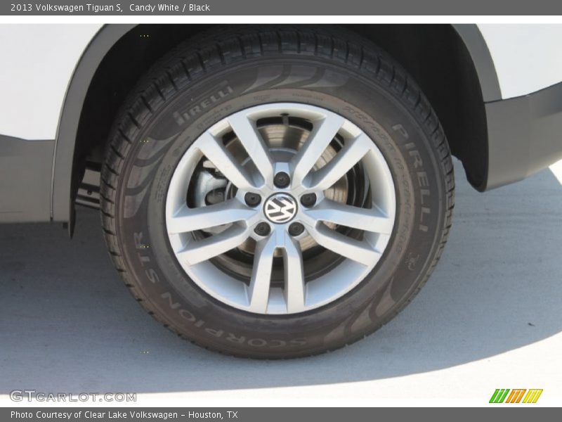 Candy White / Black 2013 Volkswagen Tiguan S