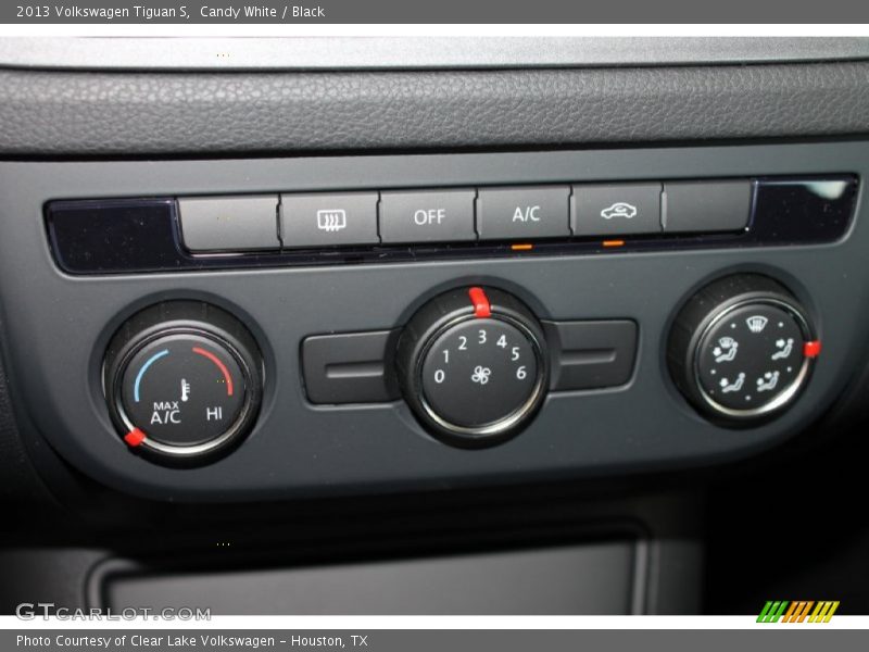 Candy White / Black 2013 Volkswagen Tiguan S