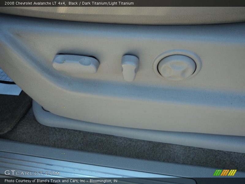 Black / Dark Titanium/Light Titanium 2008 Chevrolet Avalanche LT 4x4