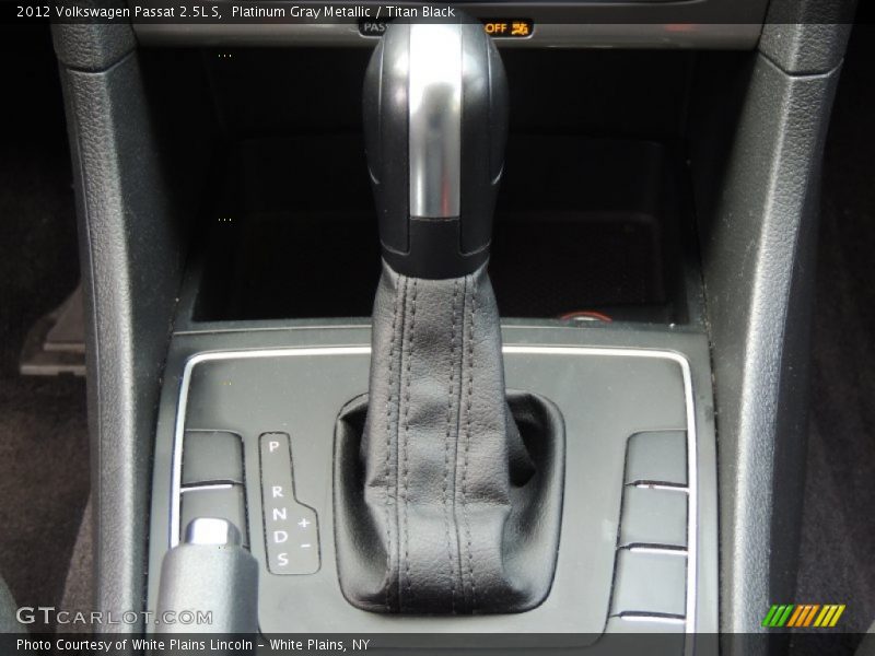 Platinum Gray Metallic / Titan Black 2012 Volkswagen Passat 2.5L S