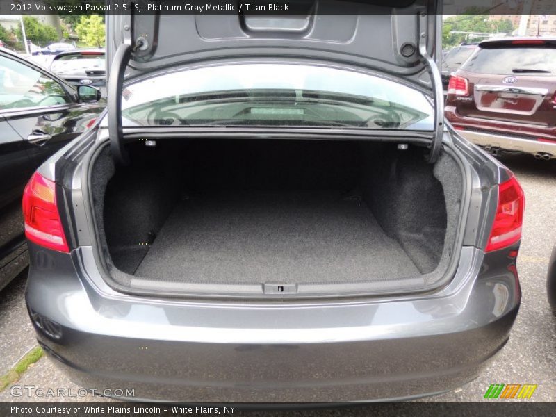 Platinum Gray Metallic / Titan Black 2012 Volkswagen Passat 2.5L S