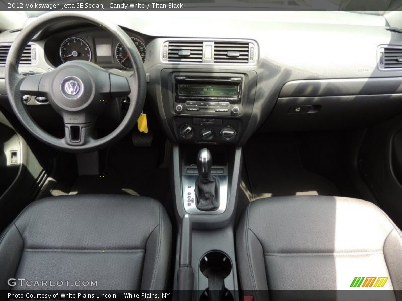 Candy White / Titan Black 2012 Volkswagen Jetta SE Sedan
