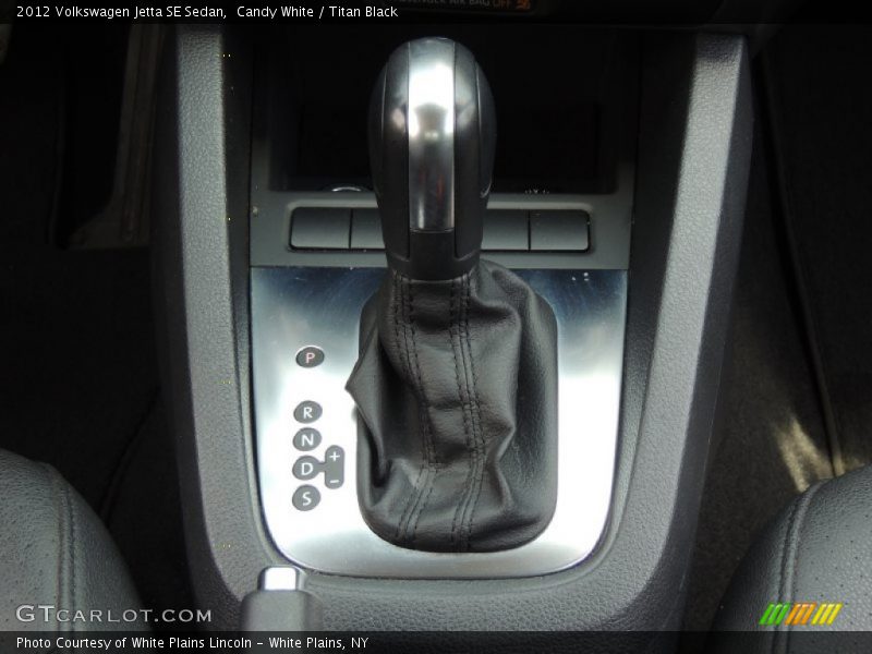 Candy White / Titan Black 2012 Volkswagen Jetta SE Sedan