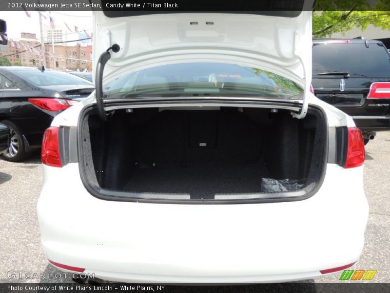 Candy White / Titan Black 2012 Volkswagen Jetta SE Sedan