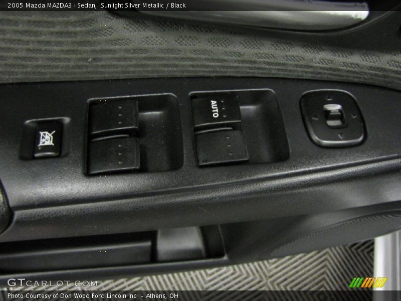 Sunlight Silver Metallic / Black 2005 Mazda MAZDA3 i Sedan