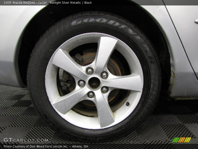 Sunlight Silver Metallic / Black 2005 Mazda MAZDA3 i Sedan