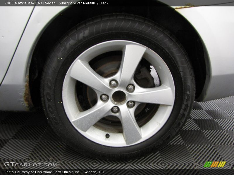 Sunlight Silver Metallic / Black 2005 Mazda MAZDA3 i Sedan
