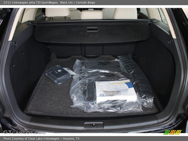 Black Uni / Cornsilk Beige 2013 Volkswagen Jetta TDI SportWagen