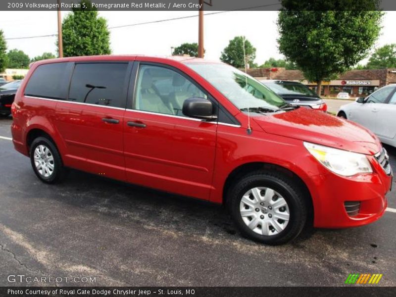 Pomegranate Red Metallic / Aero Grey 2009 Volkswagen Routan S
