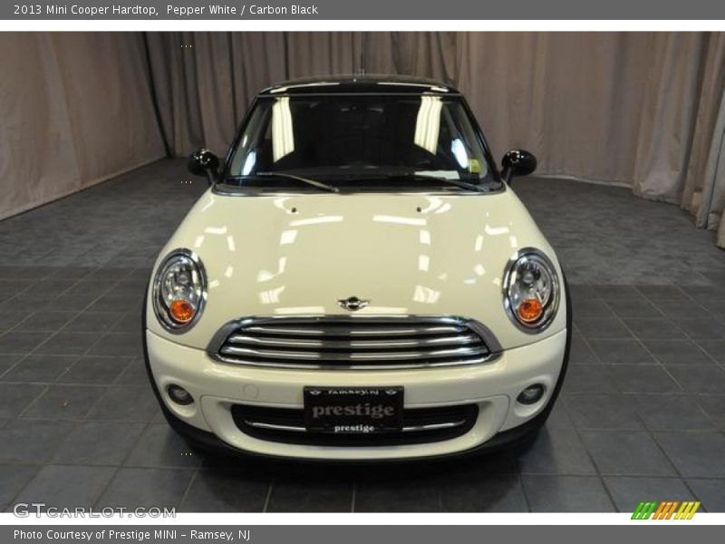Pepper White / Carbon Black 2013 Mini Cooper Hardtop