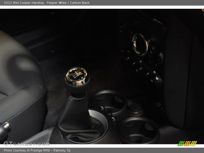 Pepper White / Carbon Black 2013 Mini Cooper Hardtop