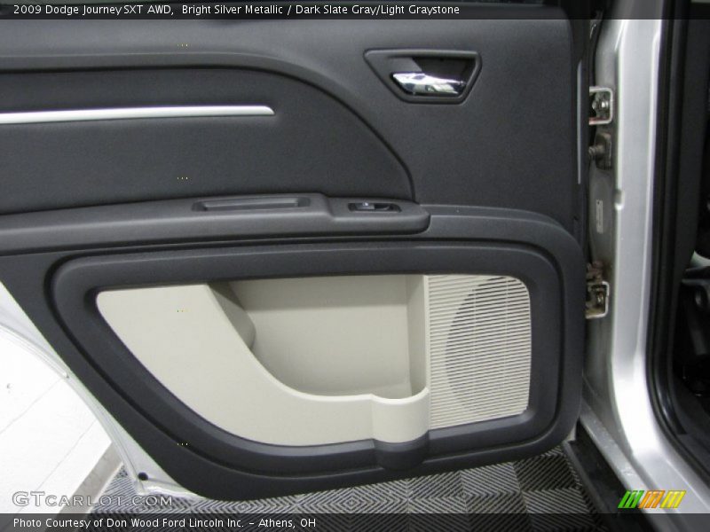Bright Silver Metallic / Dark Slate Gray/Light Graystone 2009 Dodge Journey SXT AWD
