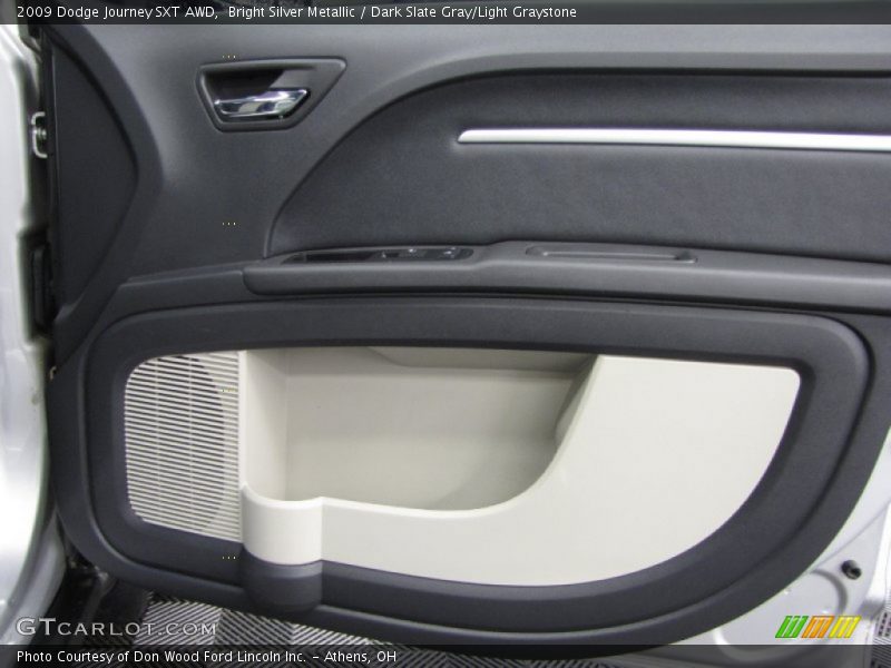 Bright Silver Metallic / Dark Slate Gray/Light Graystone 2009 Dodge Journey SXT AWD