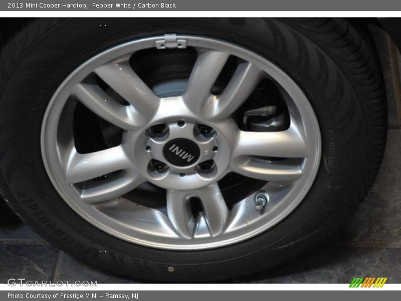 Pepper White / Carbon Black 2013 Mini Cooper Hardtop