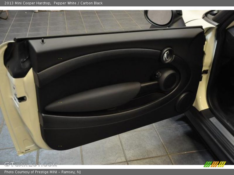 Pepper White / Carbon Black 2013 Mini Cooper Hardtop