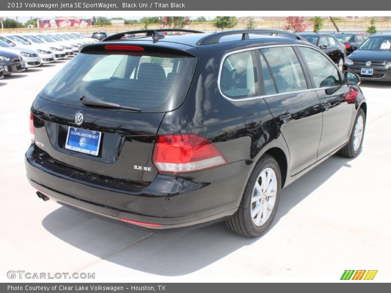 Black Uni / Titan Black 2013 Volkswagen Jetta SE SportWagen