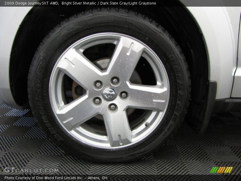 Bright Silver Metallic / Dark Slate Gray/Light Graystone 2009 Dodge Journey SXT AWD
